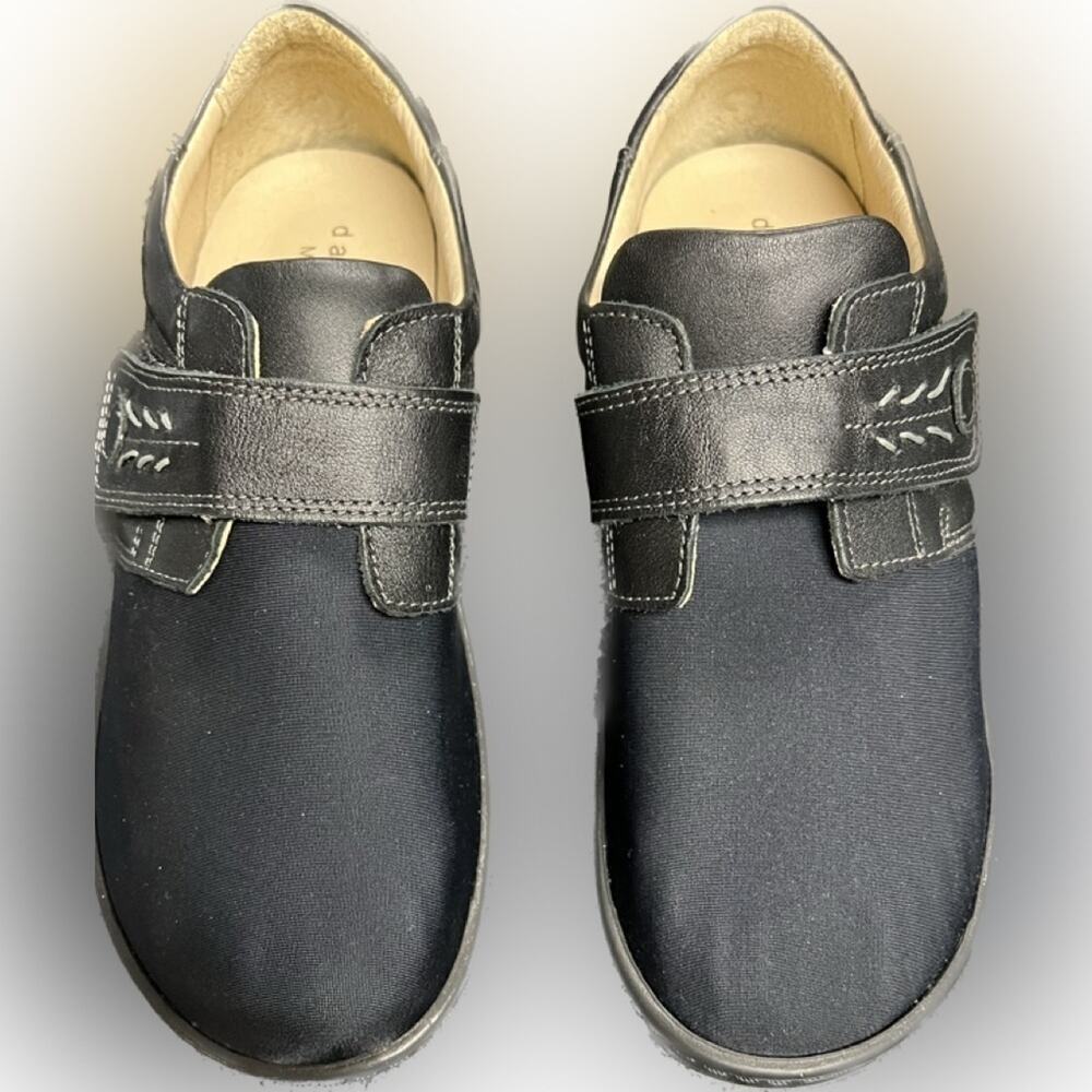 DAVID TATE GIRLS LEATHER “VELCRO” SHOE MADE IN ITALY SIZE 6 NWOT